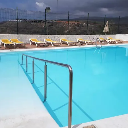 Apartament With Terrace Facing